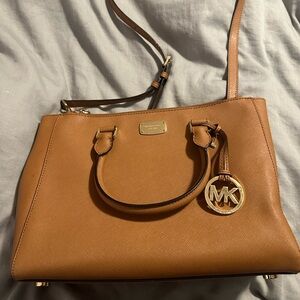 Michael kors purse